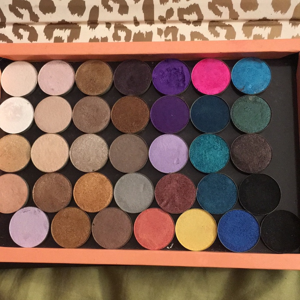 Makeup forever eyeshadow singles
